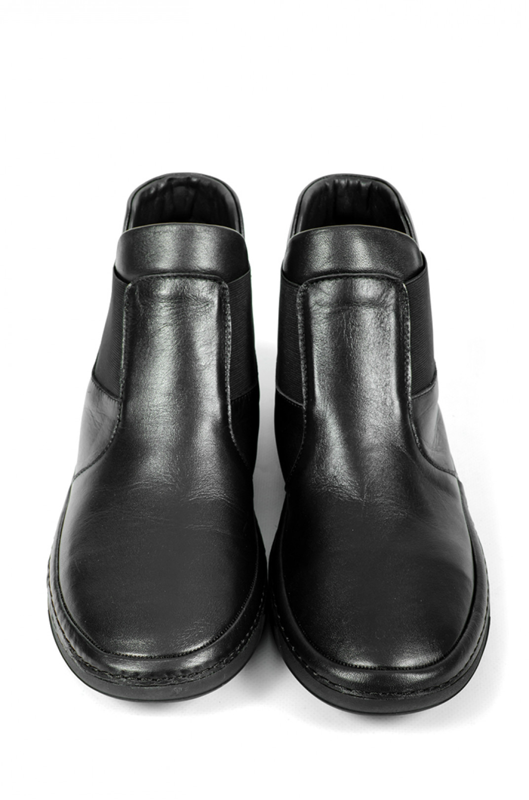 Однотонные кожаные ботинки с резинками больших размеров