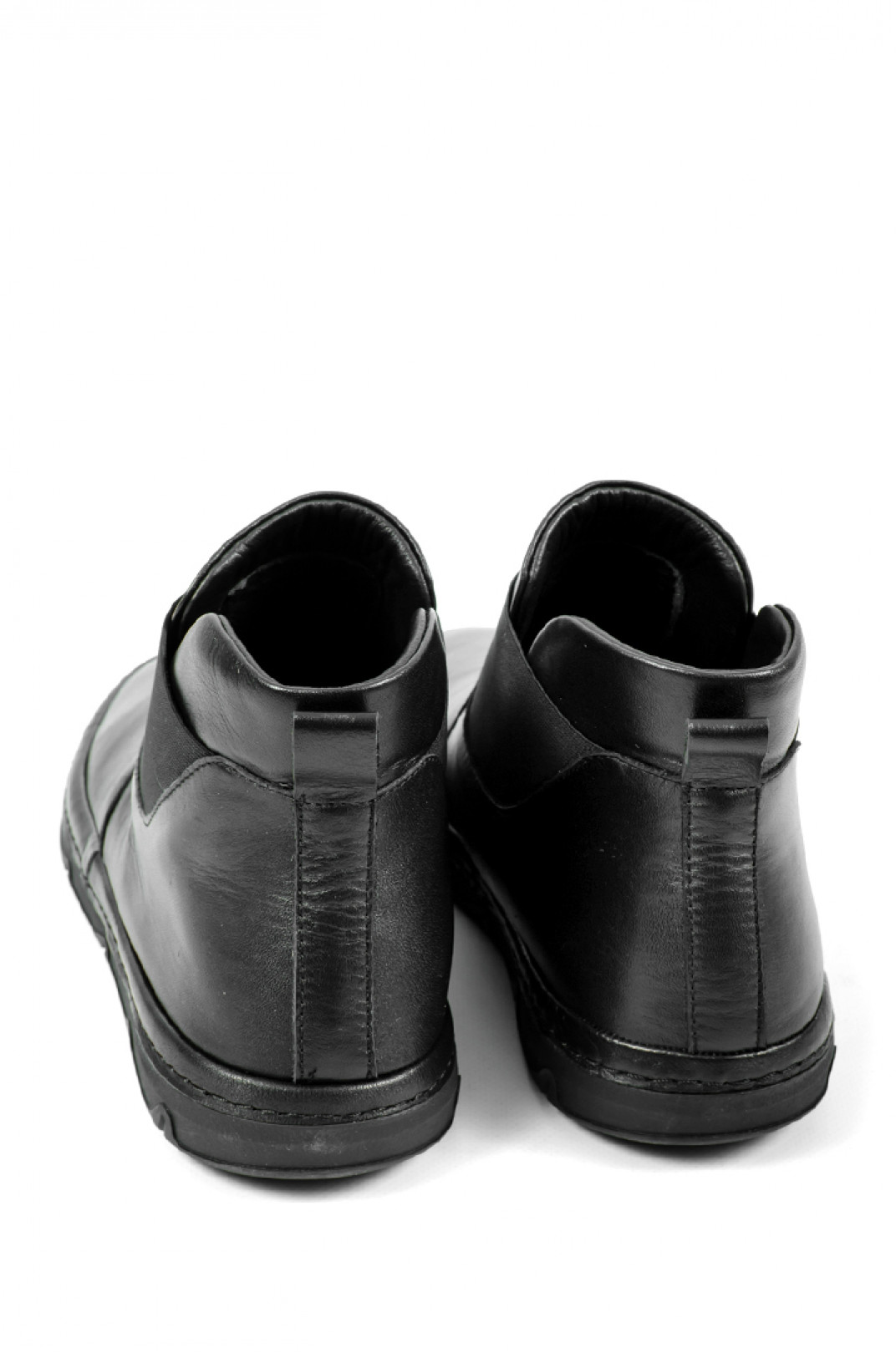 Однотонные кожаные ботинки с резинками больших размеров