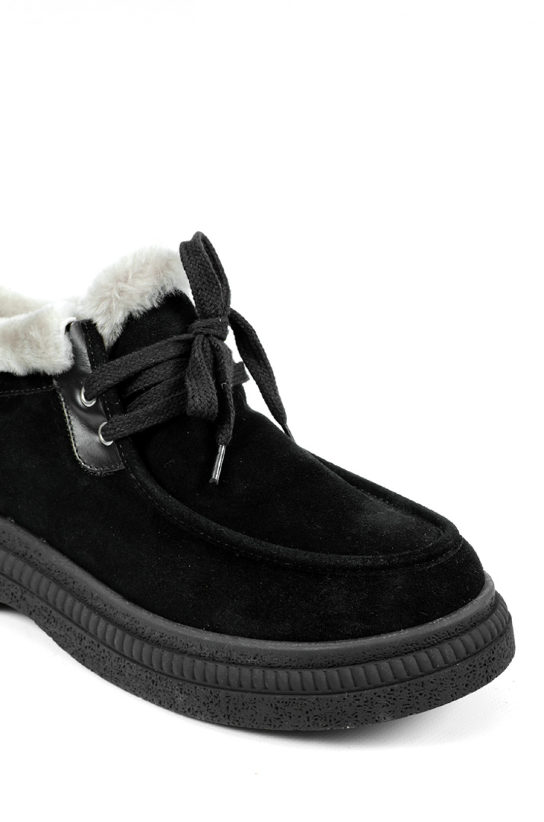 Комфортні зимові замшеві черевики великих розмірів