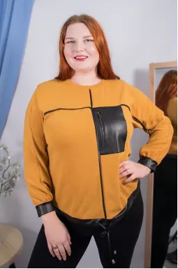 Блуза теплая с кожаными вставками батал