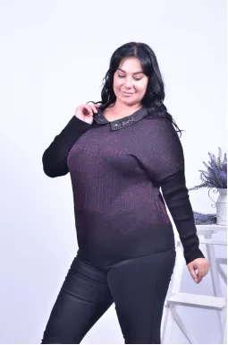 Джемпер з аксесуаром