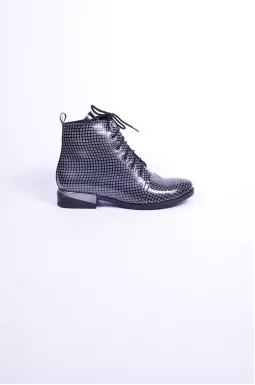 Ботинки на шнуровке больших размеров