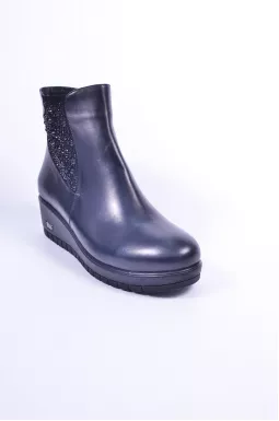 Шкіряні черевики на танкетці великих розмірів 