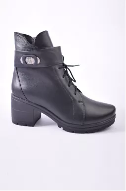 Ботинки зимние кожаные на каблуке