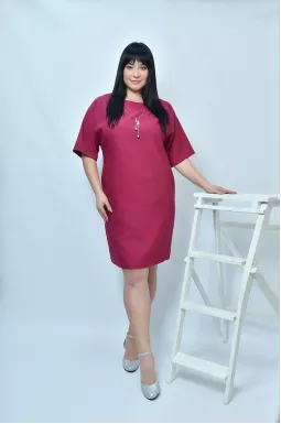 Класична сукня з прикрасою батал