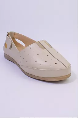Туфлі з перфорацією великих розмірів