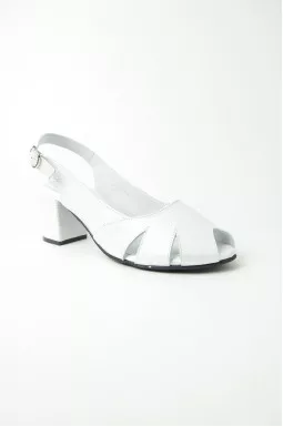 Босоніжки на підборах великих розмірів 