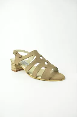 Босоніжки на підборах великих розмірів 