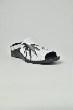 Стильні шкіряні босоніжки великих розмірів 