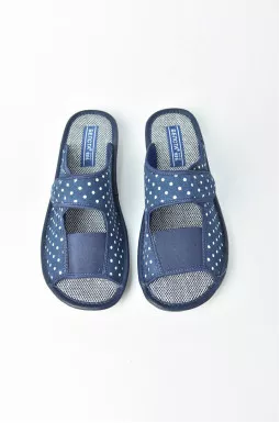 Комнатные тапочки в горох