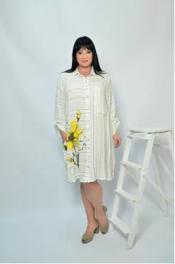 Нарядная рубашка-туника классического стиля батал