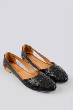 Легкие балетки с перфорацией больших размеров