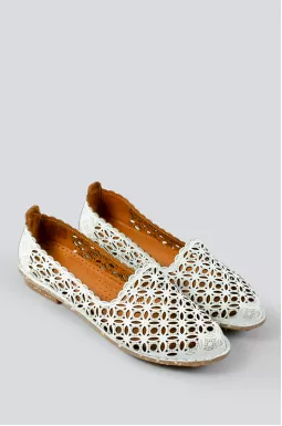 Нежные белые балетки больших размеров