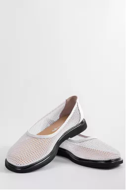 Балетки белого цвета с фактурной сеткой больших размеров