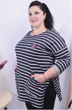 Блуза довга з кишенями у смужку супер батал