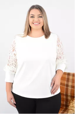 Нежная блуза с гипюром супер батал