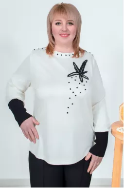 Короткая блуза с узором пайетками батал