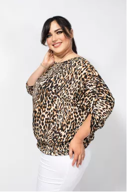 Блуза штапельная в леопардовый принт батал