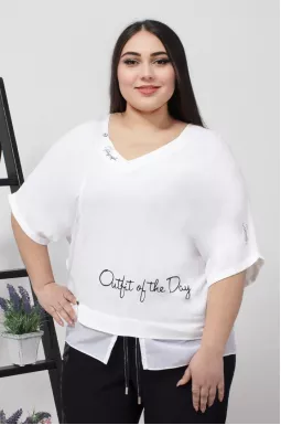 Блуза оригинального дизайна с надписями супер батал