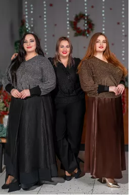 Блуза с эффектным люрексовым блеском больших размеров