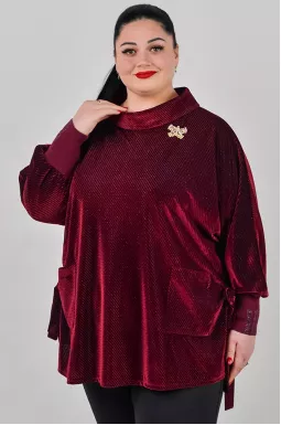 Блуза с боковыми завязками и декоративным украшением больших размеров