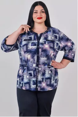 Блуза в темно-синьому кольорі з графічним малюнком великих розмірів
