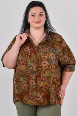 Блуза на ґудзиках з квітковим орнаментом великих розмірів