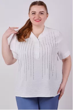 Блуза з фактурної жатої тканини зі стразами великих розмірів