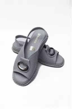 Сірі босоніжки з перфорованої шкіри великих розмірів