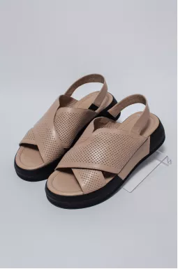 Босоніжки з перфорацією кольору візон великих розмірів