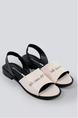 Босоніжки пудрово-чорні з написом великих розмірів