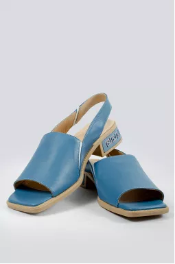 Босоніжки кольору денім з орнаментом меандр великих розмірів