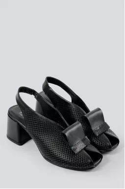 Вишукані чорні босоніжки з прикрасою великих розмірів