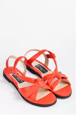 Босоніжки червоного кольору на дуже широкі ніжки великих розмірів