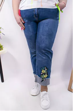 Джинсы 7/8 с декором супер батал