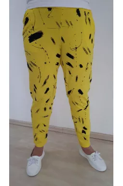 Брюки завужені в різних кольорах