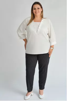 Классические брюки в вертикальную белую полоску больших размеров