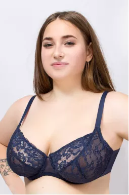 Нежный кружевной бюстгальтер больших размеров
