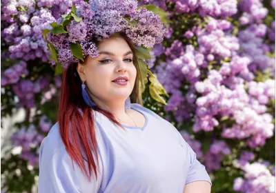 Натхнення бузком: стильні літні образи plus size у ніжних відтінках