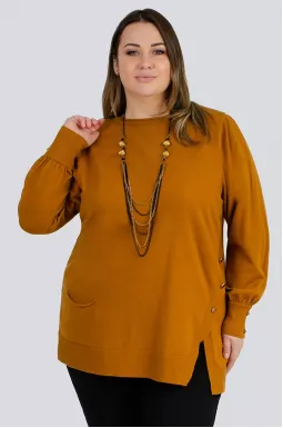 Джемпер з золотавими ґудзиками великих розмірів