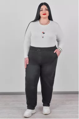 Джинси завужені в чорному кольорі з написом на поясі великих розмірів