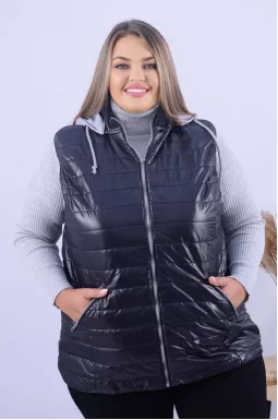 Укороченный жилет с капюшоном супер батал