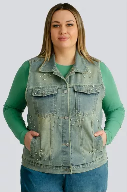  Джинсовый жилет со стразами больших размеров