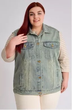 Джинсовый жилет с надписями больших размеров