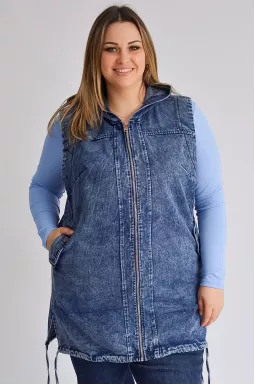 Джинсовый жилет с капюшоном больших размеров