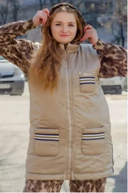 Жилет с декором больших размеров