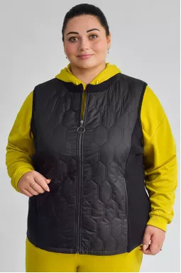 Жилет из стеганой плащевки с вязаной спинкой больших размеров