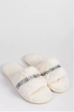 Тапочки из эко-меха молочного цвета с декоративной лентой и блестками больших размеров