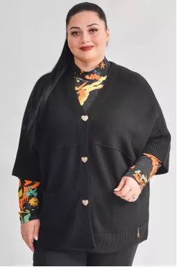 Кардиган крупной вязки с декоративными пуговицами больших размеров