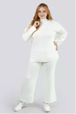 Костюм вязаный кремового цвета батал